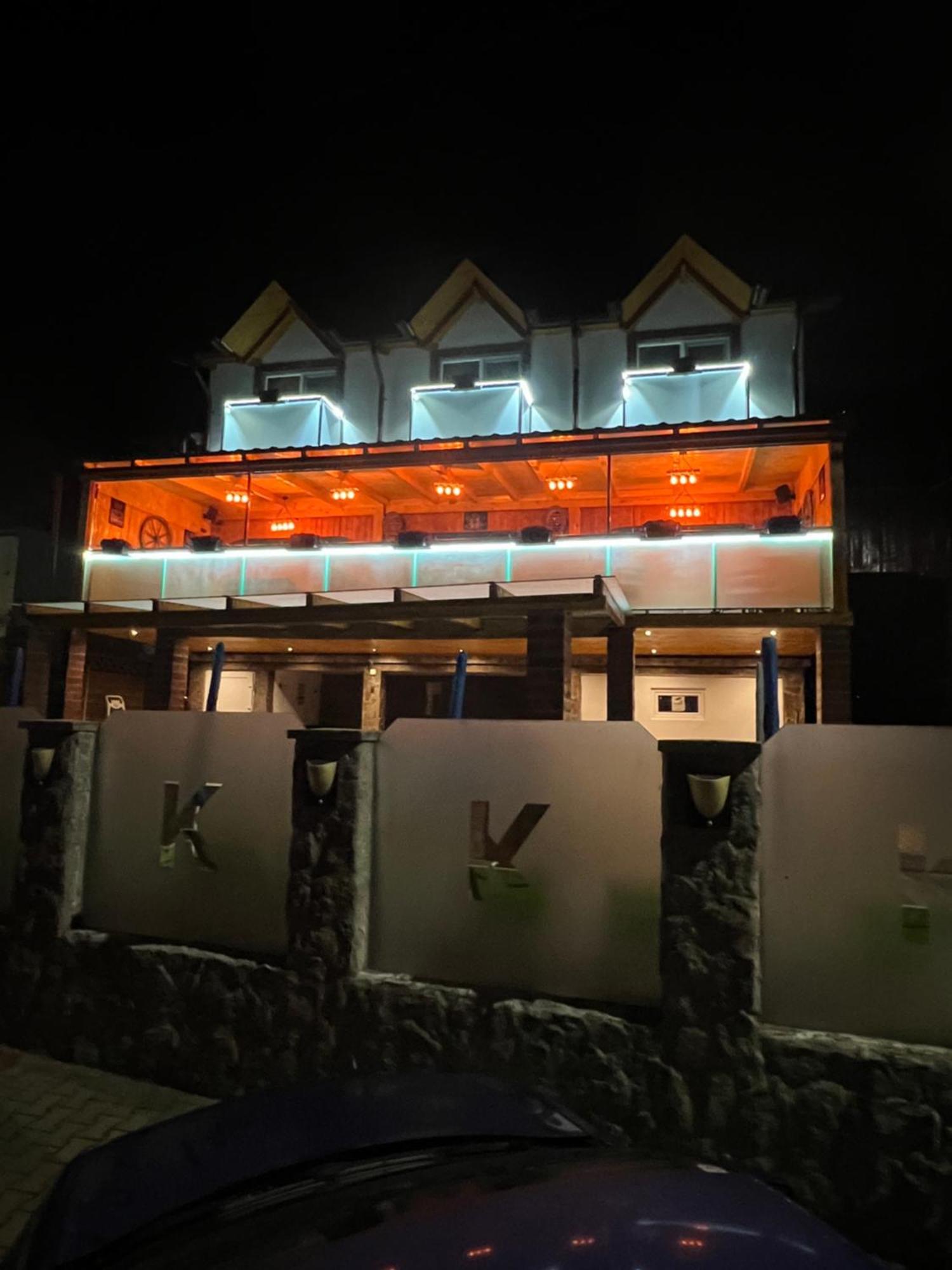 Gasthaus Casa Kugler Анина Экстерьер фото